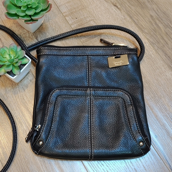 Tignanello Handbags - Tignanello Leather Crossbody Black